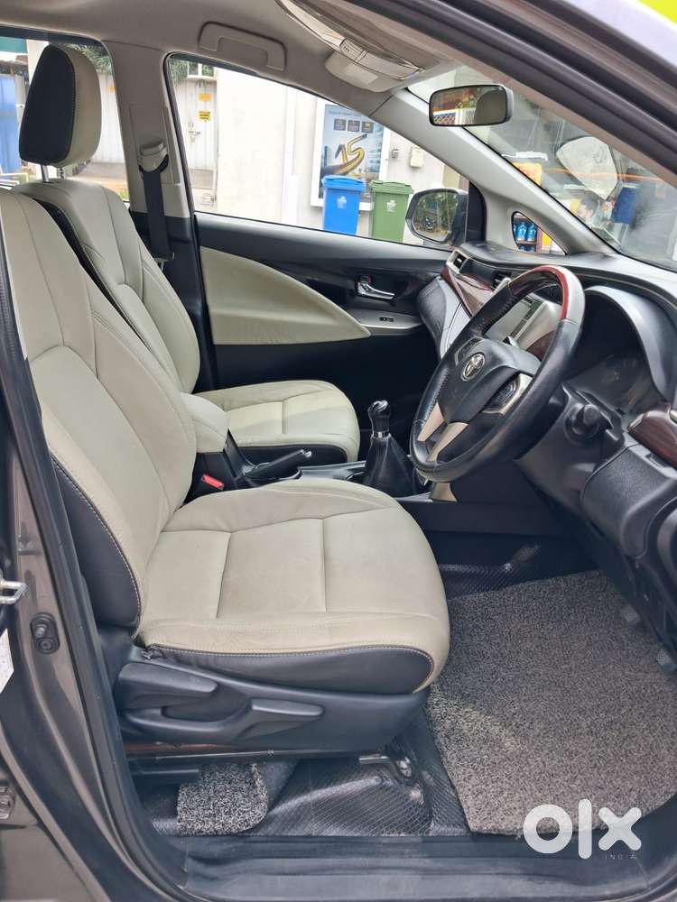 Toyota Innova Crysta 2.4 V, 2016, Diesel
