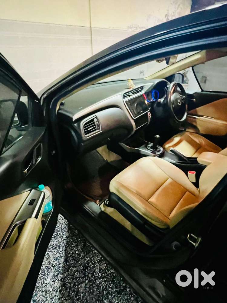Honda City Vx Petrol 2016 Model With Sunroof