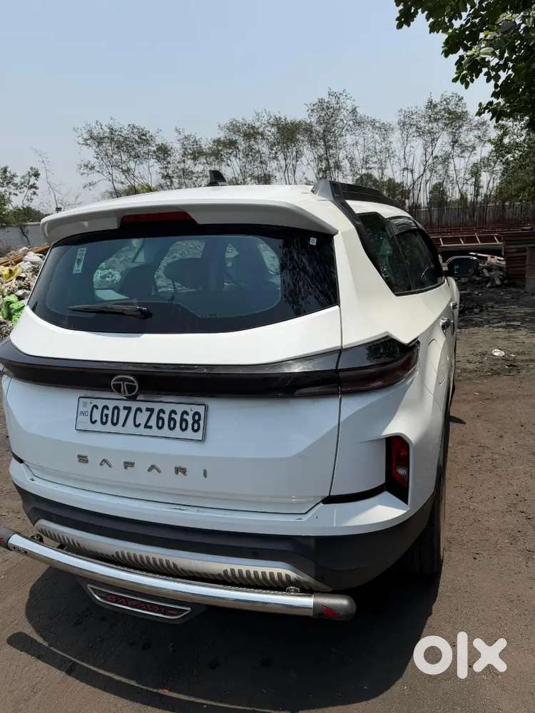 Tata Safari Pure Plus Diesel 2025