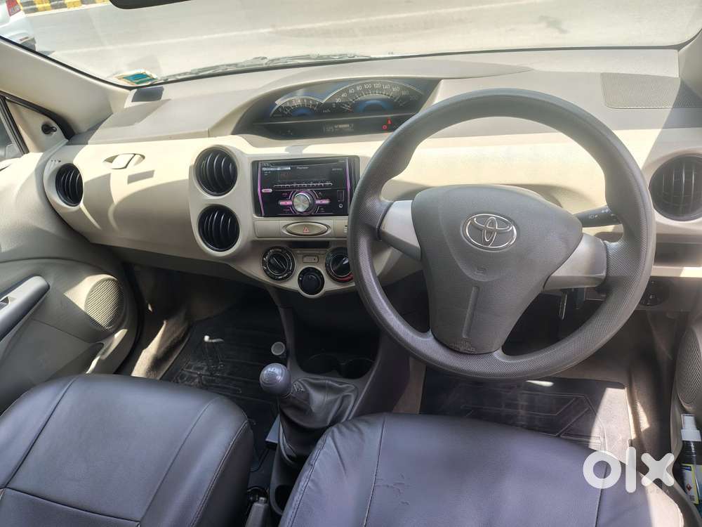 Toyota Etios Liva 1.2 G, 2015, Petrol