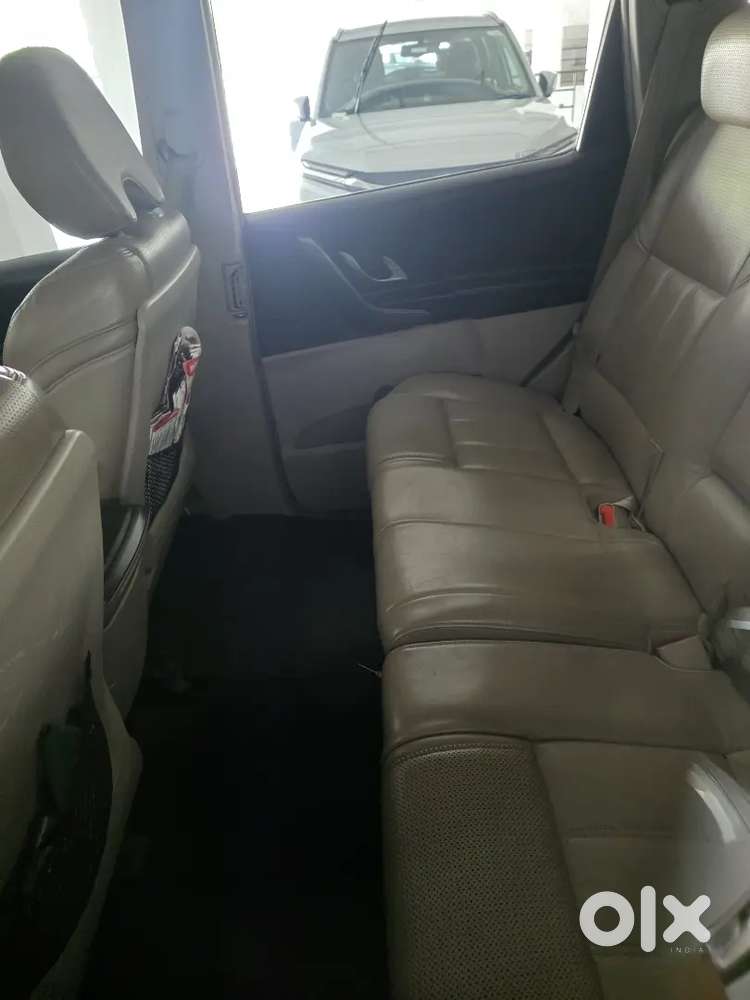Mahindra Xuv500 2016 Automatic With Complete Showroom Service History