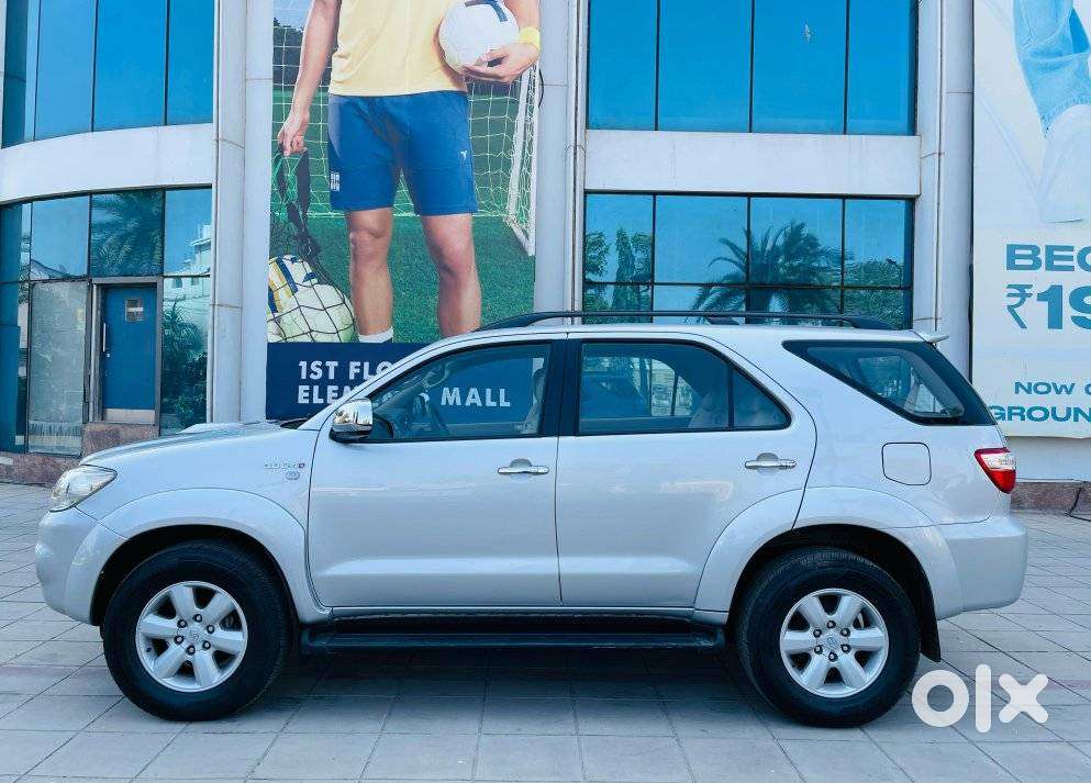 Toyota Fortuner 3.0 4x4 Manual, 2011, Diesel