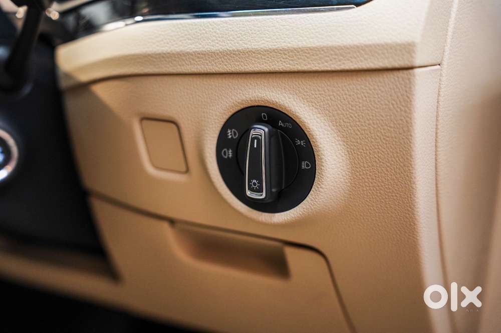 Skoda Superb 2.0 Tsi At L&k, 2021, Petrol