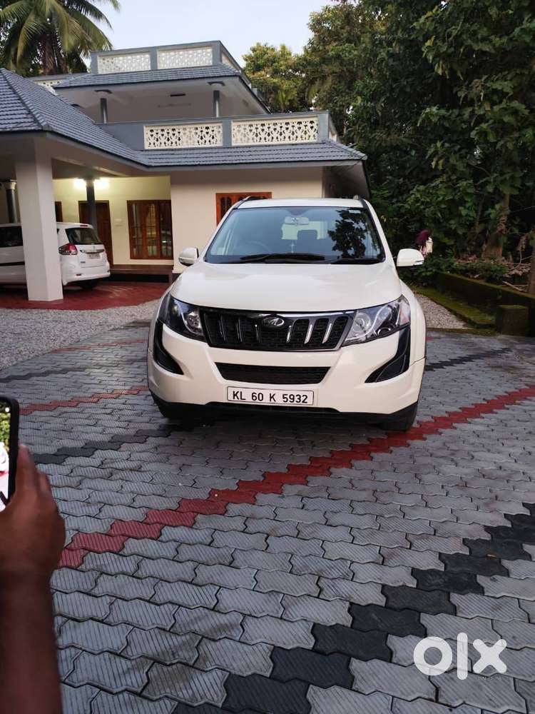 Mahindra Xuv500 2016 Diesel 133000 Km Driven