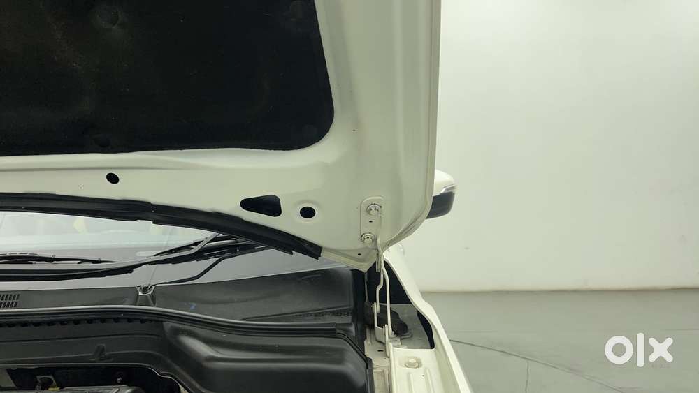 Mahindra Xuv300 W8 (o) 1.5 Diesel Amt, 2023, Diesel