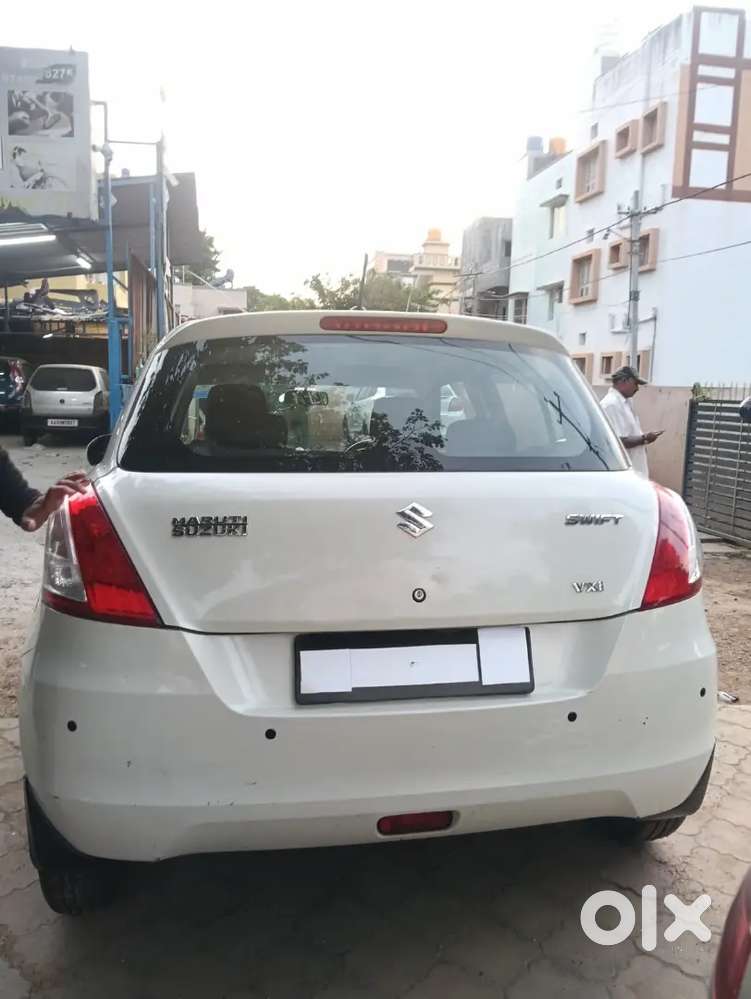 Maruti Suzuki Swift 2016 Vxi Petrol Manual