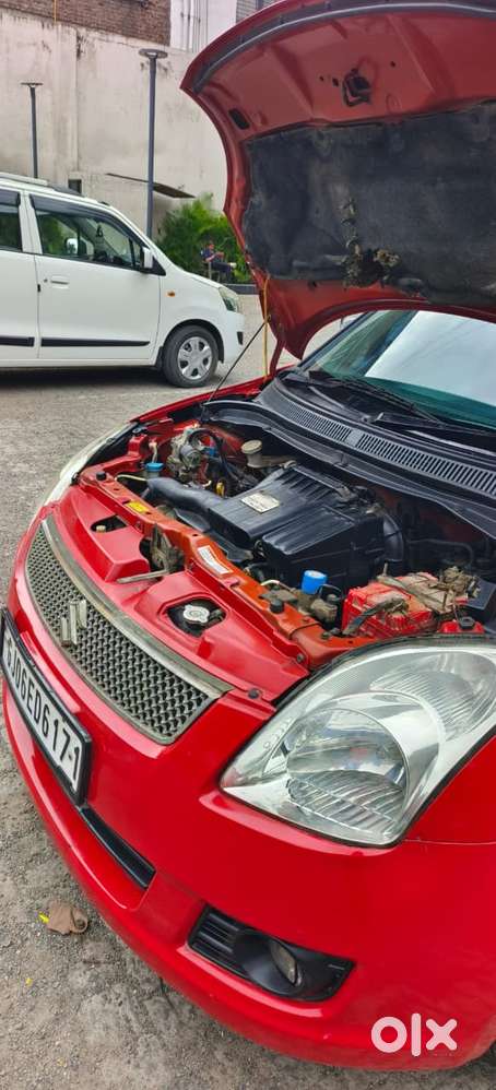 Maruti Suzuki Swift Vxi + Manual, 2011, Cng & Hybrids