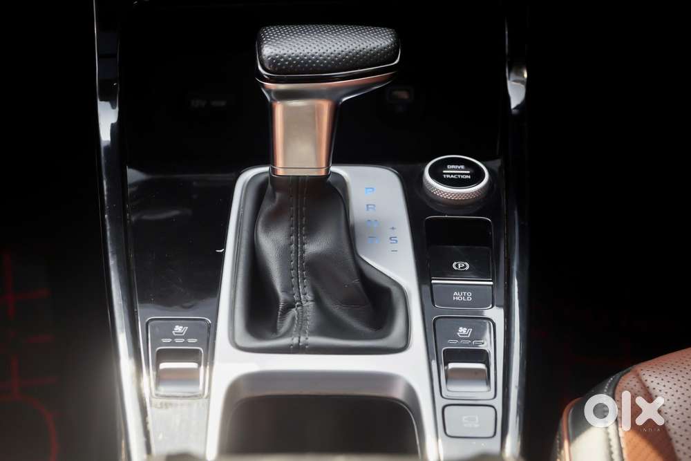 Hyundai Alcazar 2.0 Signature (o) Petrol At 6 Str, 2023, Petrol