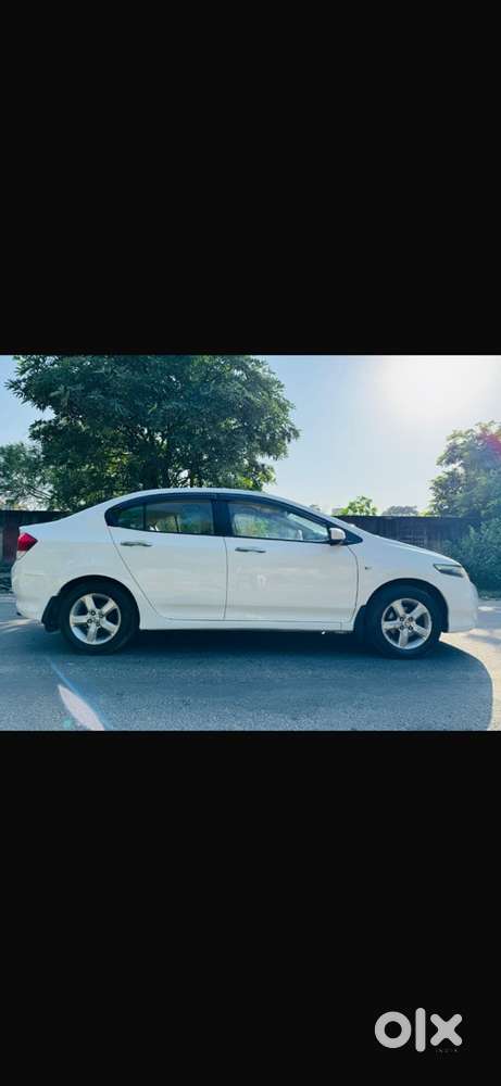 2011 Honda Petrol Automatic 80000 Km Driven