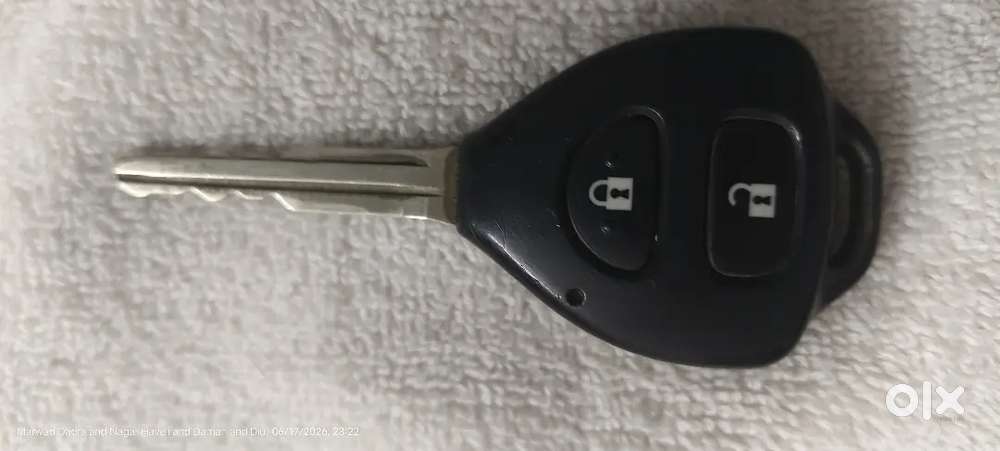 Toyota Innova 2015 Diesel 126000 Km Driven