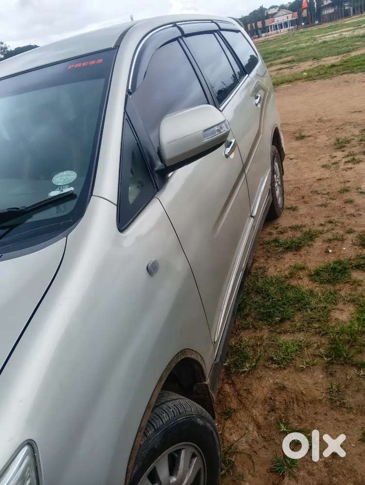 Toyota Innova Diesel 2015