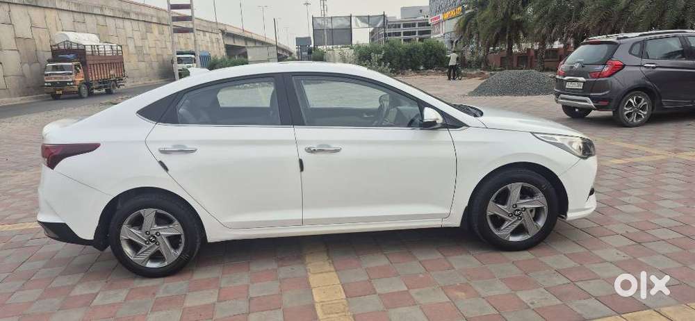 Hyundai Verna 1.5 Sx (o) Petrol Mt, 2022, Petrol