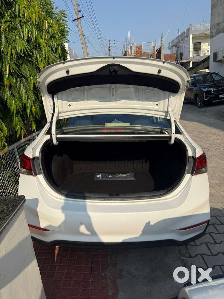 Hyundai Verna Petrol Manual 2018