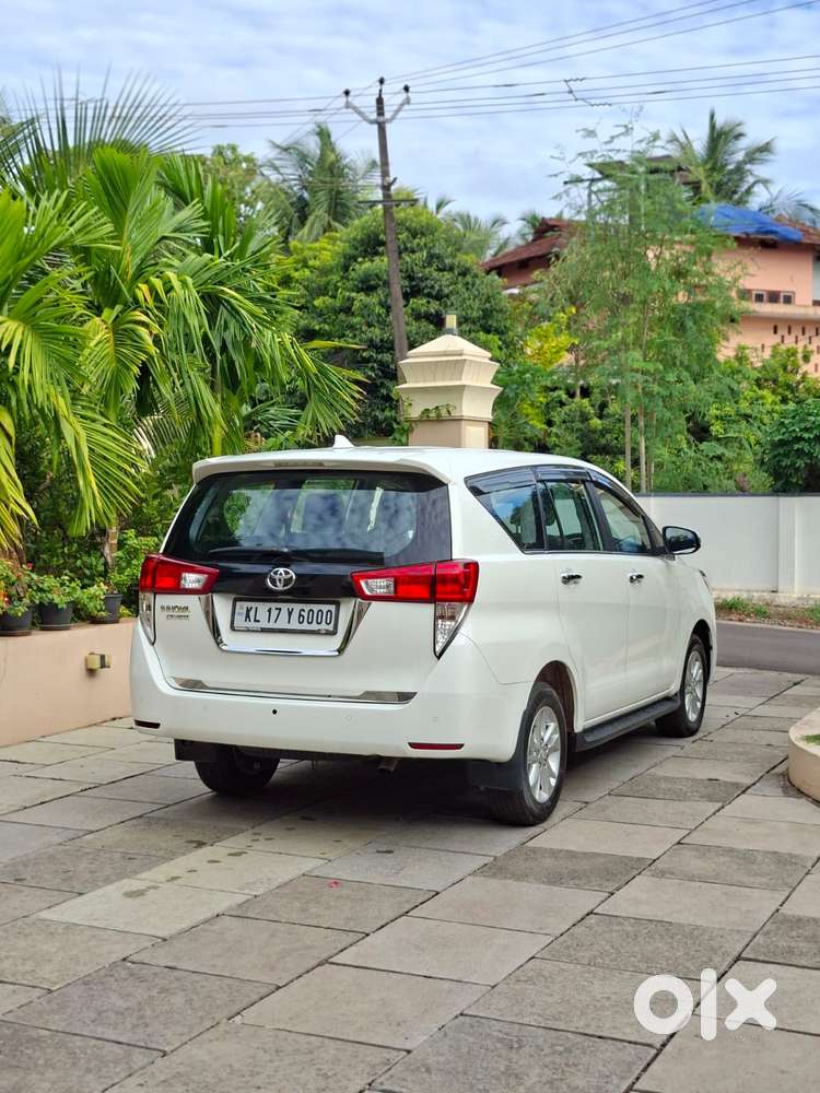 Toyota Innova Crysta [2020-ongoing] 2.4 Gx 7 Str, 2024, Diesel