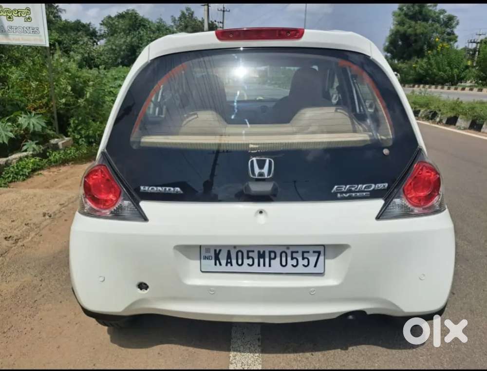 Honda Brio V Automatic 2014