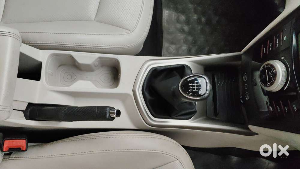 Mahindra Xuv300 W8 Option, 2020, Petrol