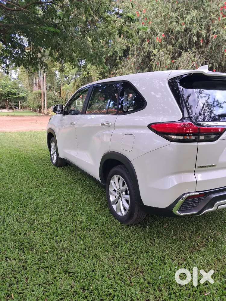 Toyota Innova Hycross Hybrid Vxo