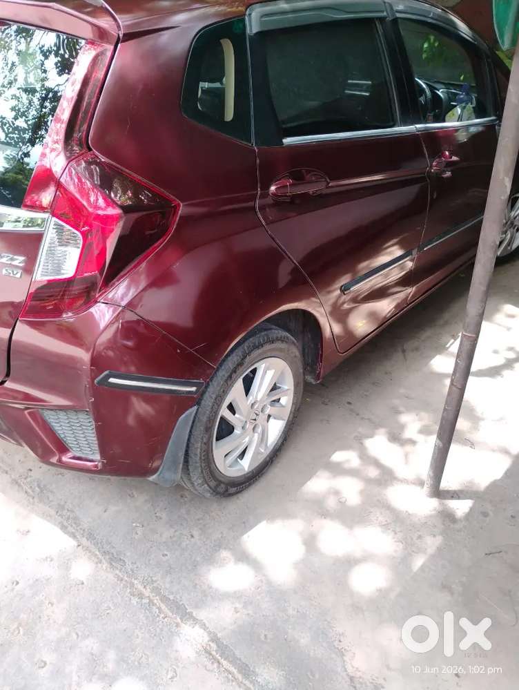 Honda Jazz 2015 Petrol Well Maintained With Company Record