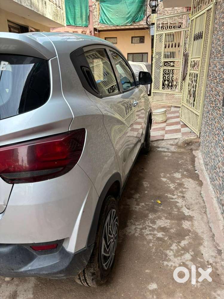 Mahindra Kuv 100 2016 Diesel 40013 Km Driven