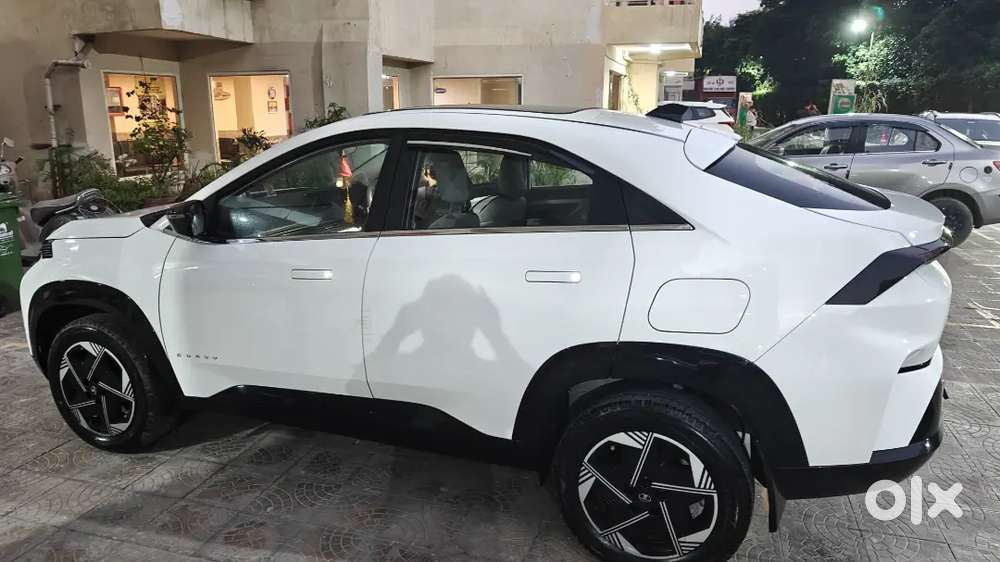 Tata Curvv Petrol 2025