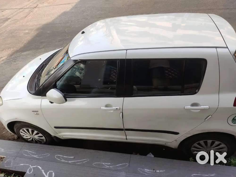 Maruti Suzuki Swift 2010.low Driven .u Can Check Showroom Track