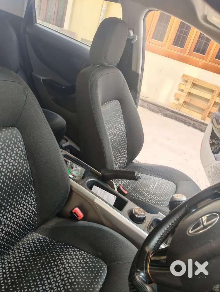 Good Running Tata Nexon Xm, Steering Mount Music Control, Chilled Ac