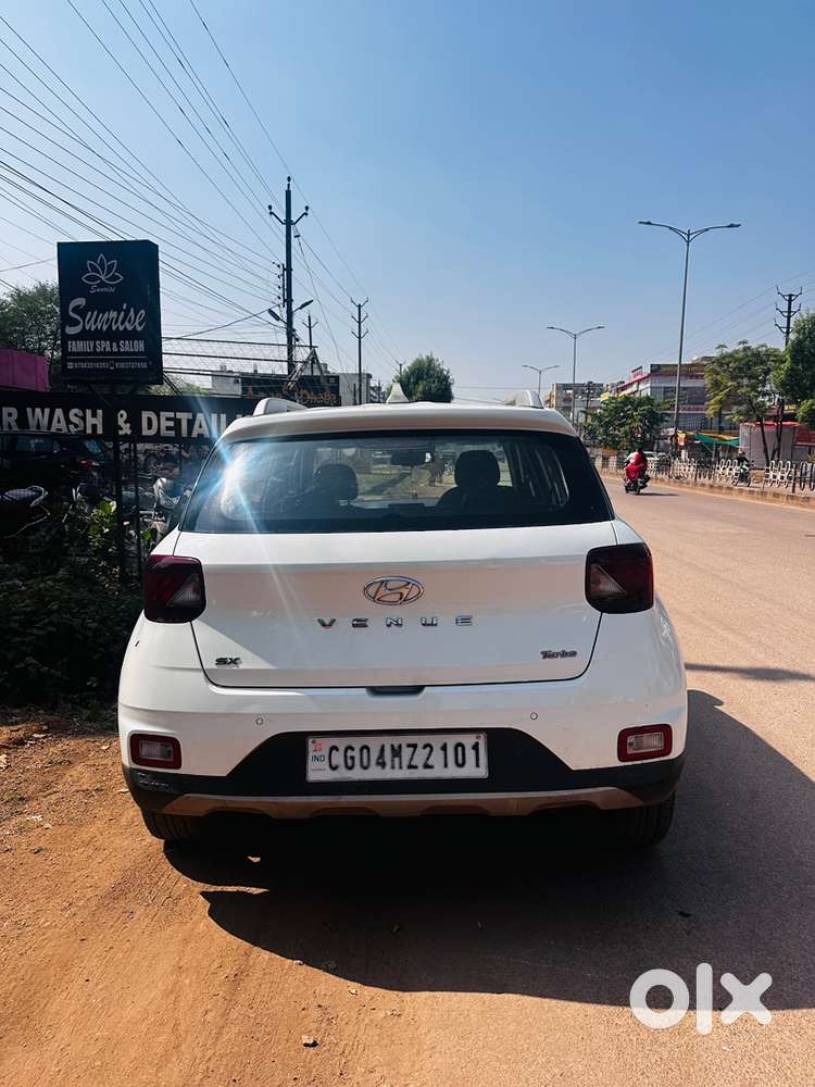 Hyundai Venue Automatic Car