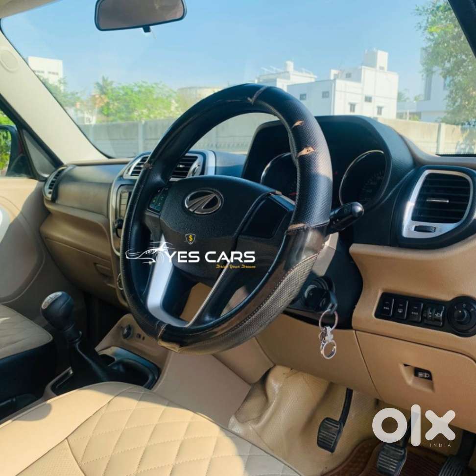 Mahindra Tuv 300 T10, 2018, Diesel