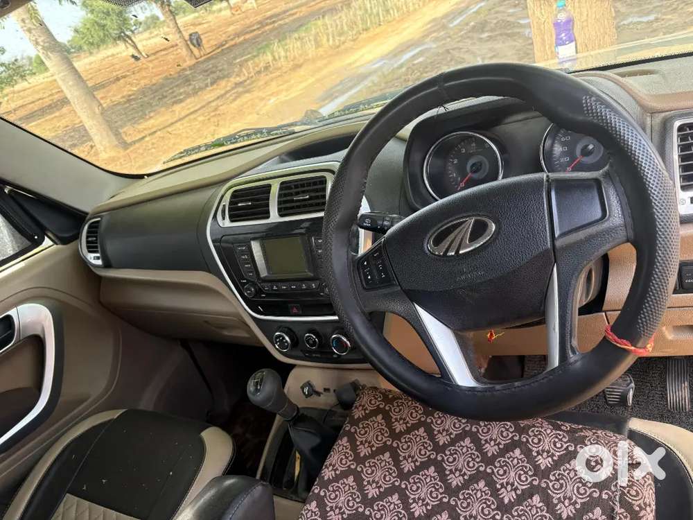 Mahindra Tuv 300 2015