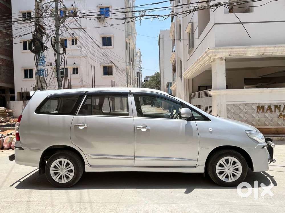 Toyota Innova 2.5 G (diesel) 8 Seater, 2014, Diesel