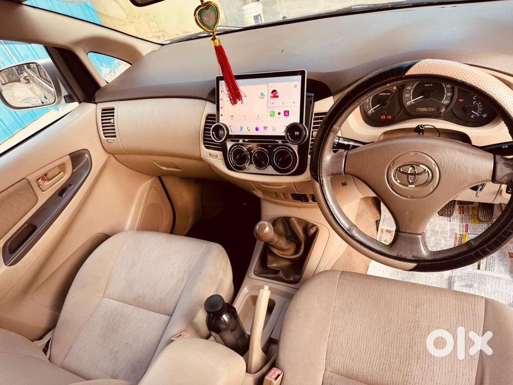 Toyota Innova 2005 Petrol Well Maintained