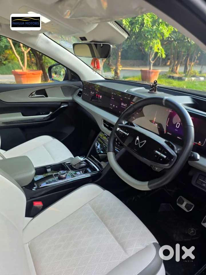 Mahindra Xev 9e Three B79 Kwh, 2025, Electric