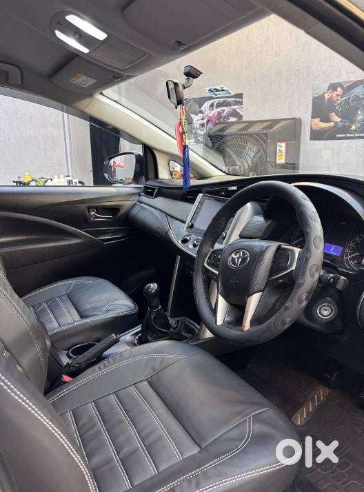 Toyota Innova Crysta [2020-ongoing] 2.4 Gx 8 Str, 2022, Diesel