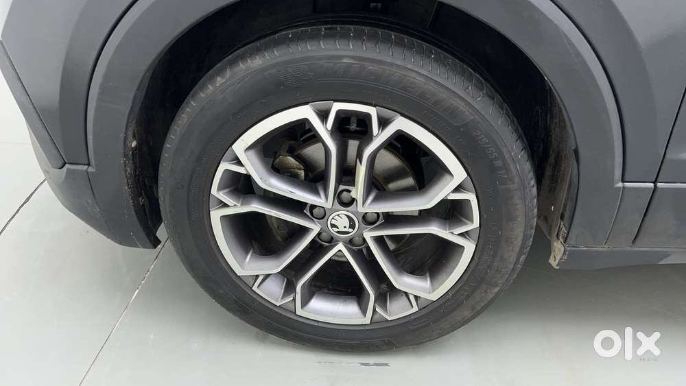 Skoda Kushaq 1.0 Tsi Style, 2022, Petrol