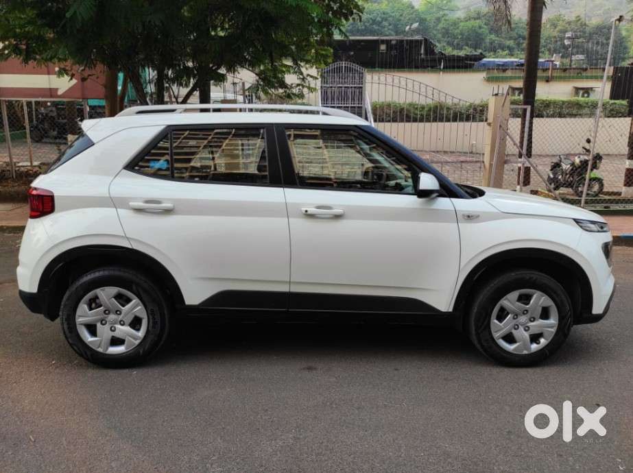 Hyundai Venue 1.2 S Plus, 2020, Petrol