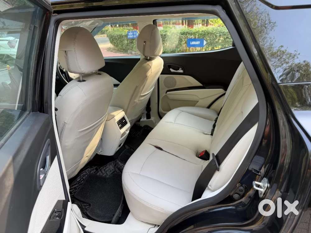 Mahindra Xuv 3xo Ax5l 1.2 Petrol At, 2024, Petrol