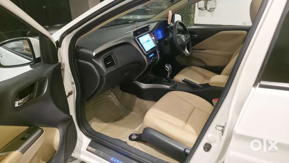 Honda City 1.5 V 4th Gen I-vtec Mt, 2015, Petrol
