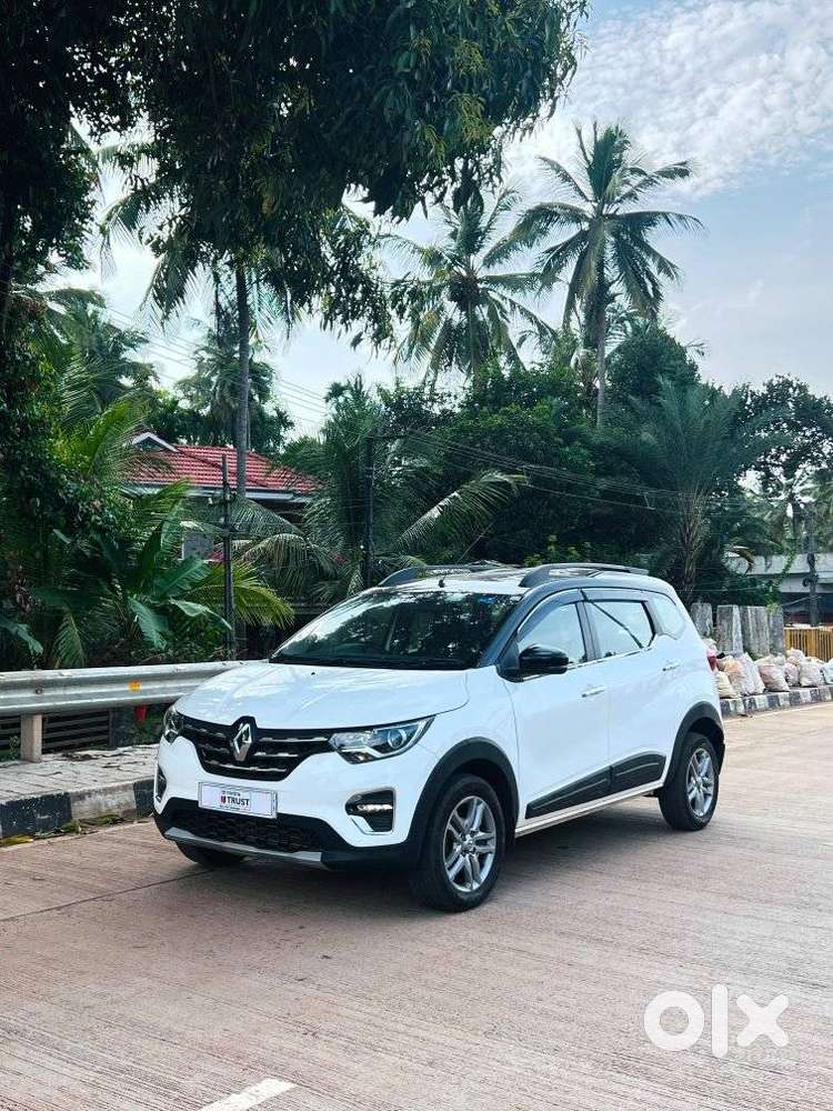 Renault Triber Rxz, 2023, Petrol