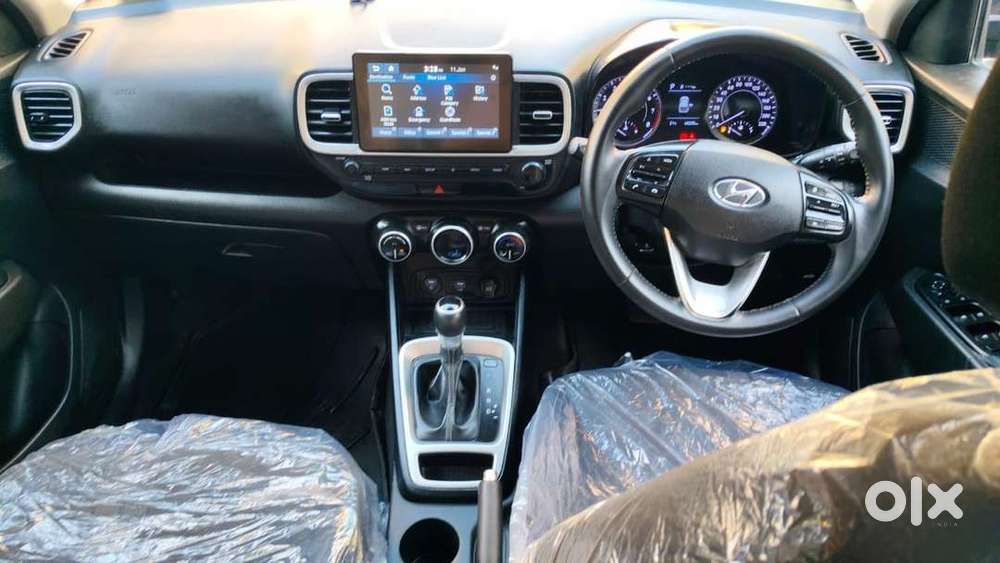 Hyundai Venue Sx(o) 1.0 Turbo Dct Knight Edition Dual Tone, 2020, Pe..
