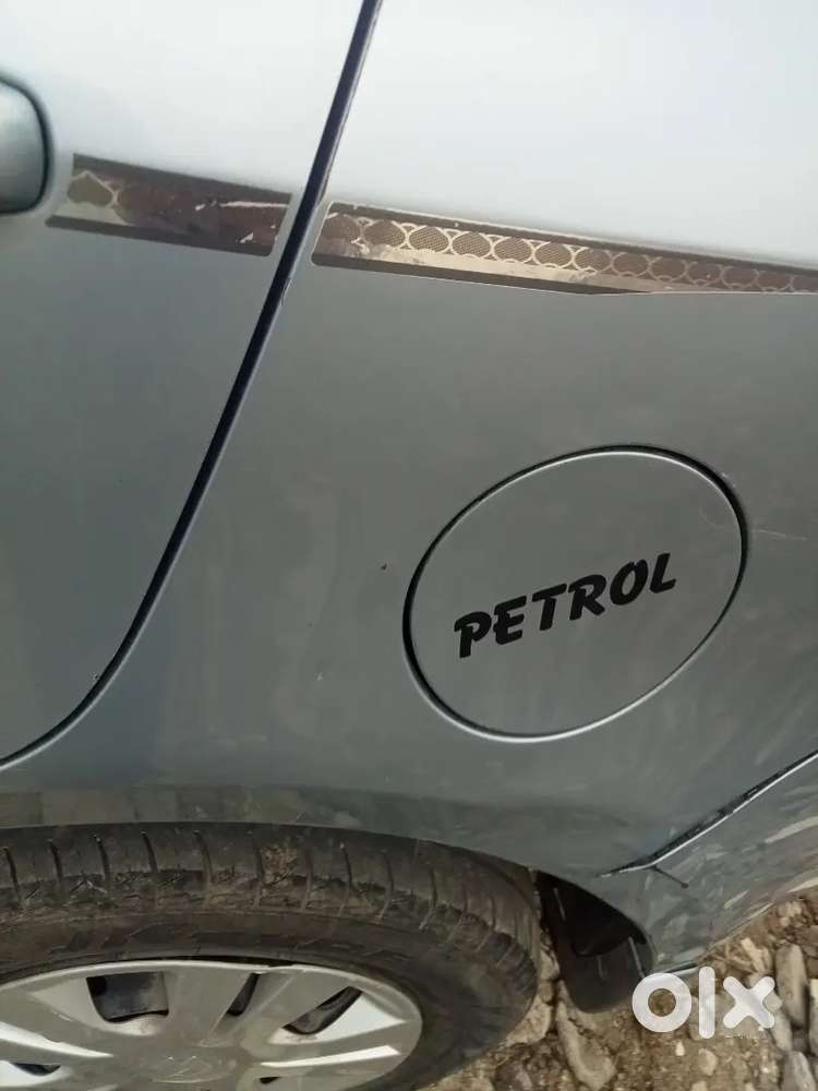 Maruti Suzuki Dzire 2013