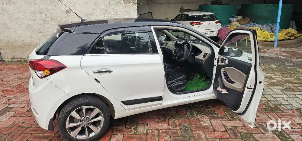 Hyundai Elite I20 Sport  2015 Diesel  1st Owner 980000 Km Driven