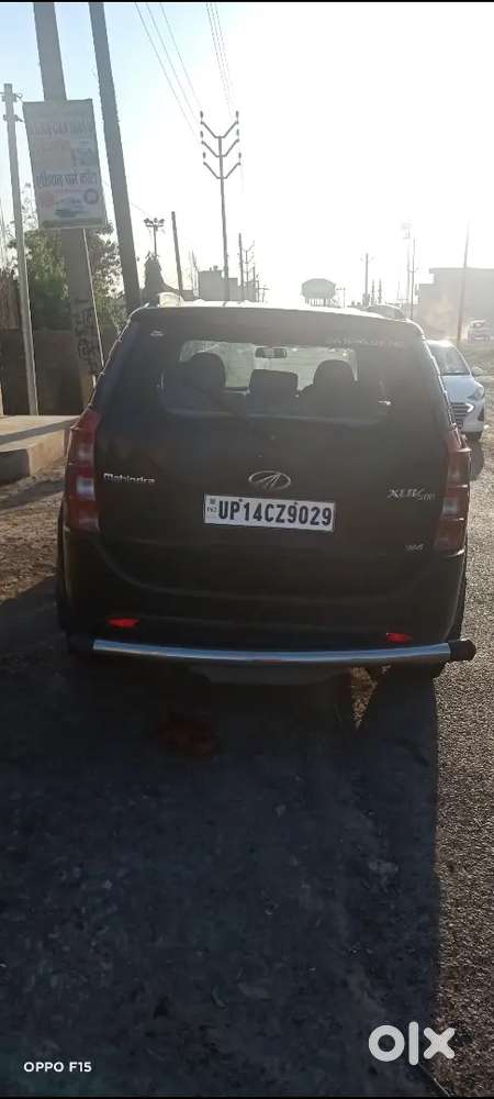 Mahindra Xuv500 2016 Diesel 32000 Km Driven