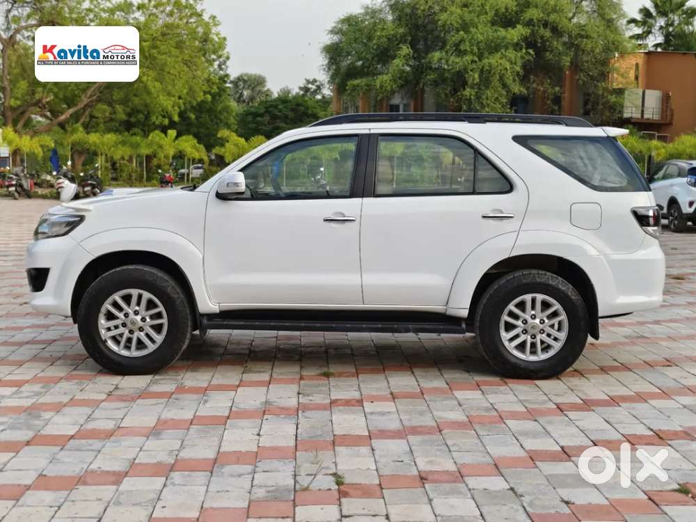 Toyota Fortuner 4x2 At, 2014, Diesel
