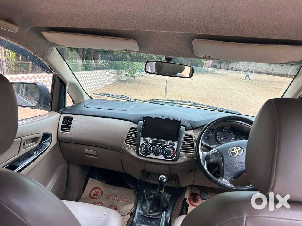 Toyota Innova 2.5 G (diesel) 8 Seater, 2015, Diesel