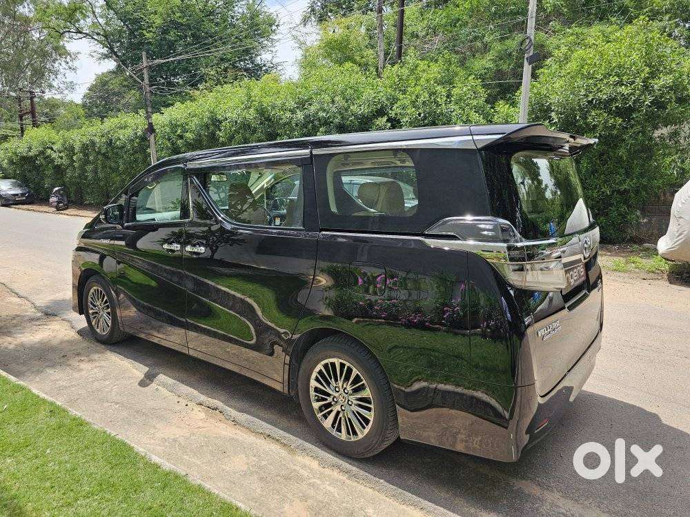 Toyota Vellfire 2.5 Executive Lounge, 2020, Petrol