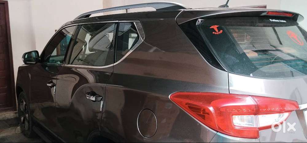 Mahindra Alturas G4 Rare Used Suv