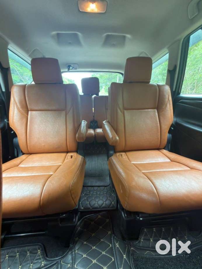 Toyota Innova Crysta 2.4 Gx Limited Edition 7 Str, 2023, Diesel
