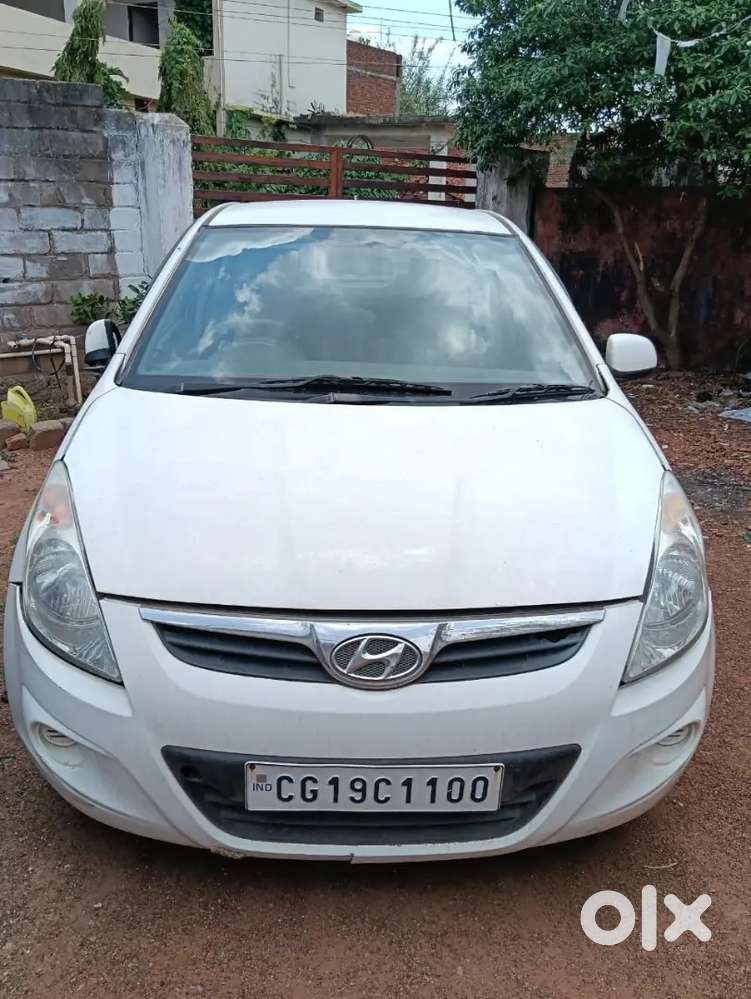 Hyundai I20 2011 Model Petrol, 1,40,000 Km Driven.