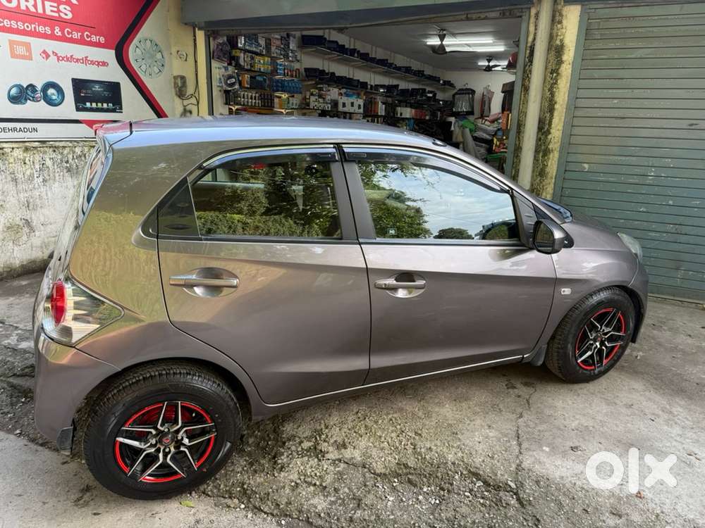 Honda Brio 2014 Petrol Well Maintained