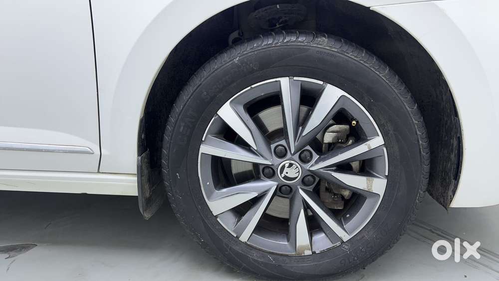 Skoda Slavia Style 1.5l Tsi Dsg, 2022, Petrol